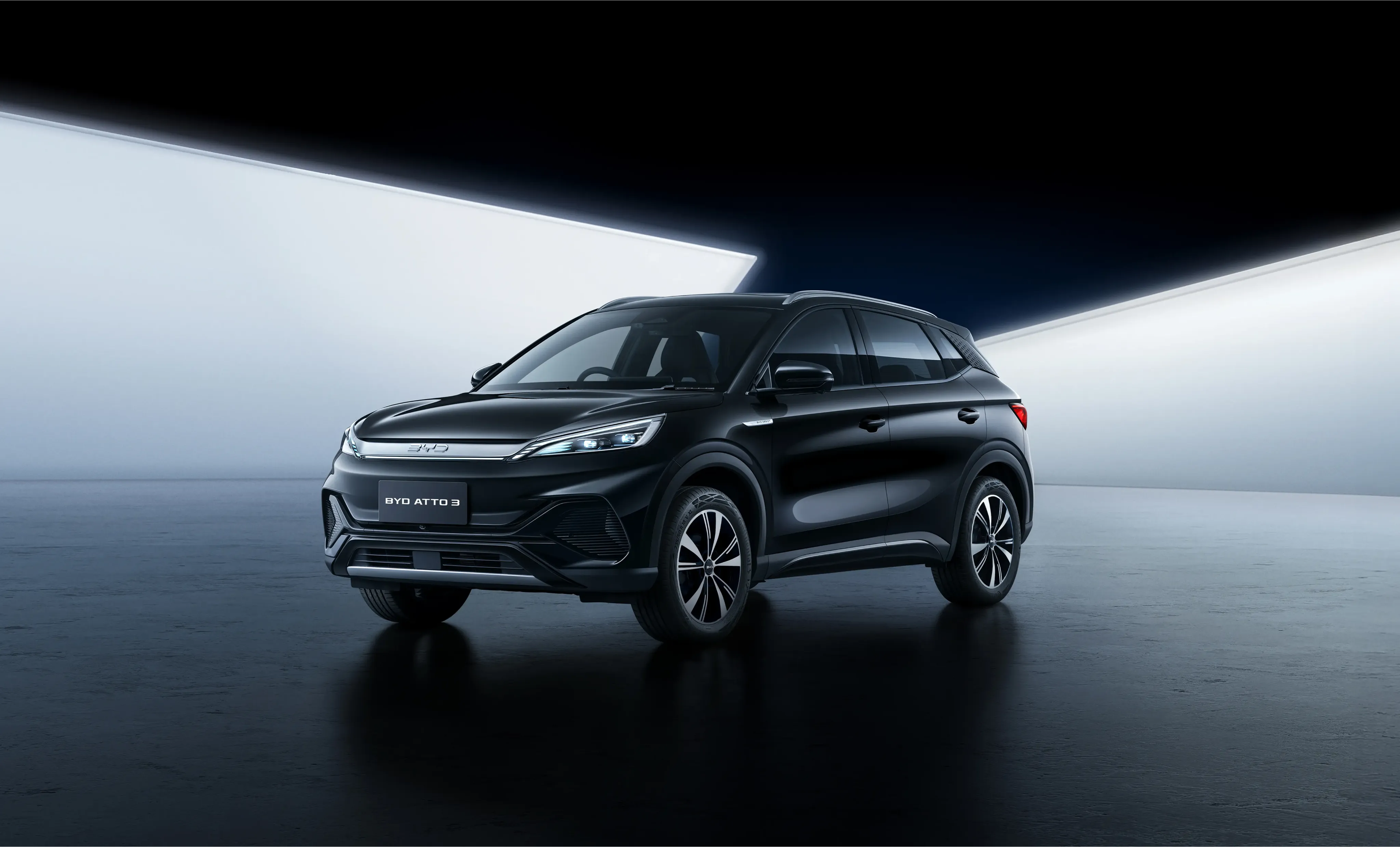 BYD ATTO 3 2
